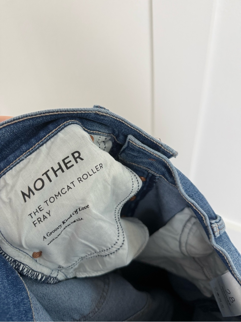 Mother Tomcat Roller Fray Jeans A Groovy Kind Of Love - Picture 6 of 6